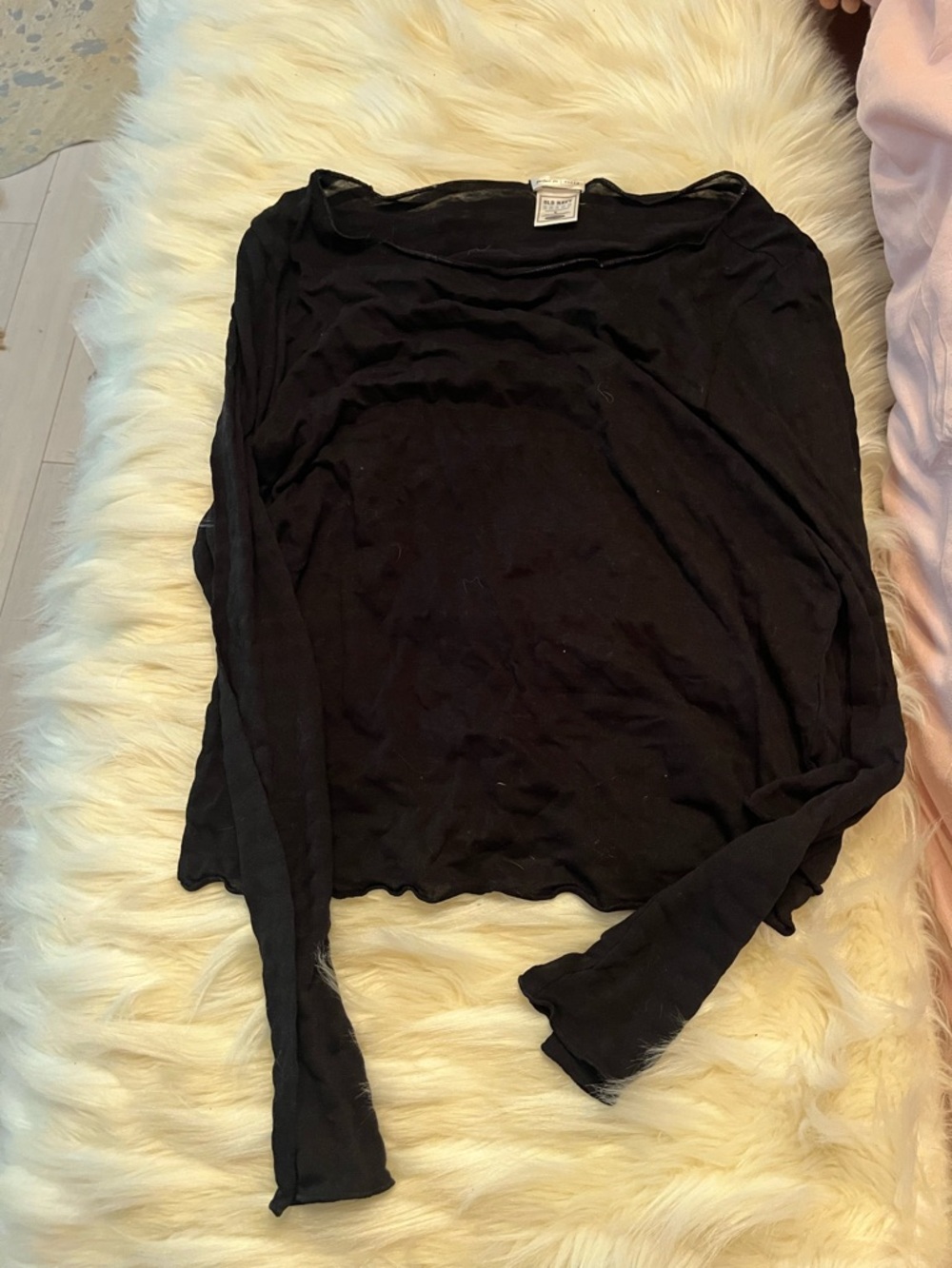 Old Navy Black Long-Sleeve Lightweight Women's Tee